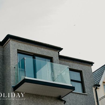 Portrush Penthouseヴィラ エクステリア 写真